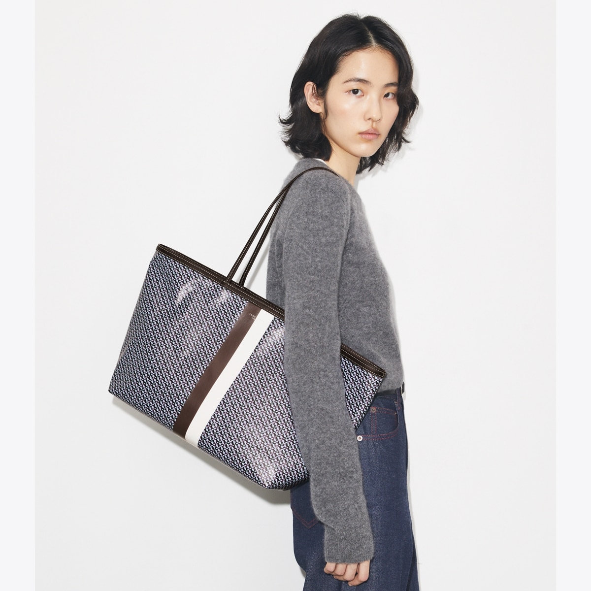 racer-tote-accessory-on-model.