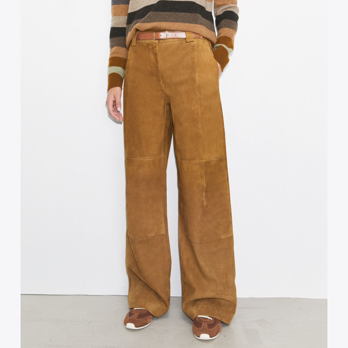 Relaxed-Fit Suede Pant: Women display picture 1