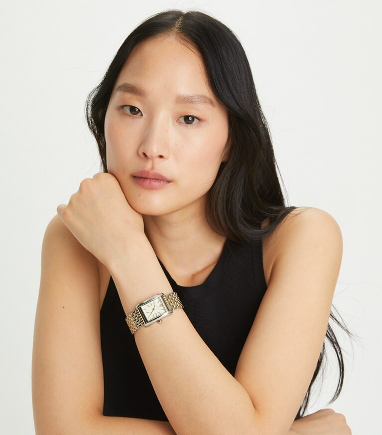 Tory Burch diseñador relojes con correa Reloj Eleanor en IVORY / TWO-TONE accesorio en modelo
