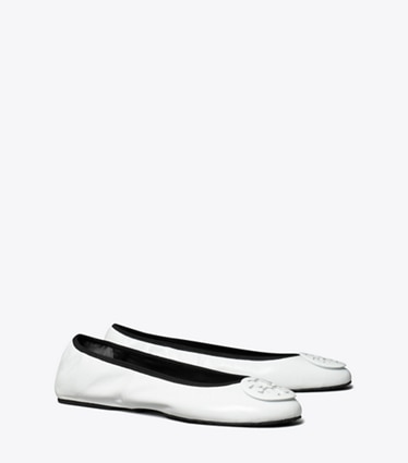 Tory Burch designer フラット リーヴァ トラベル バレエ in OPTIC WHITE / OPTIC WHITE angle