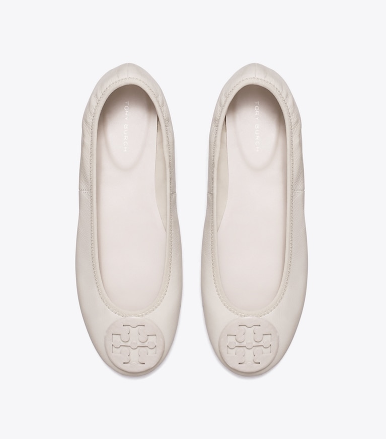 Tory Burch designer フラット リーヴァ トラベル バレエ in PEARL / PEARL オーバーヘッド