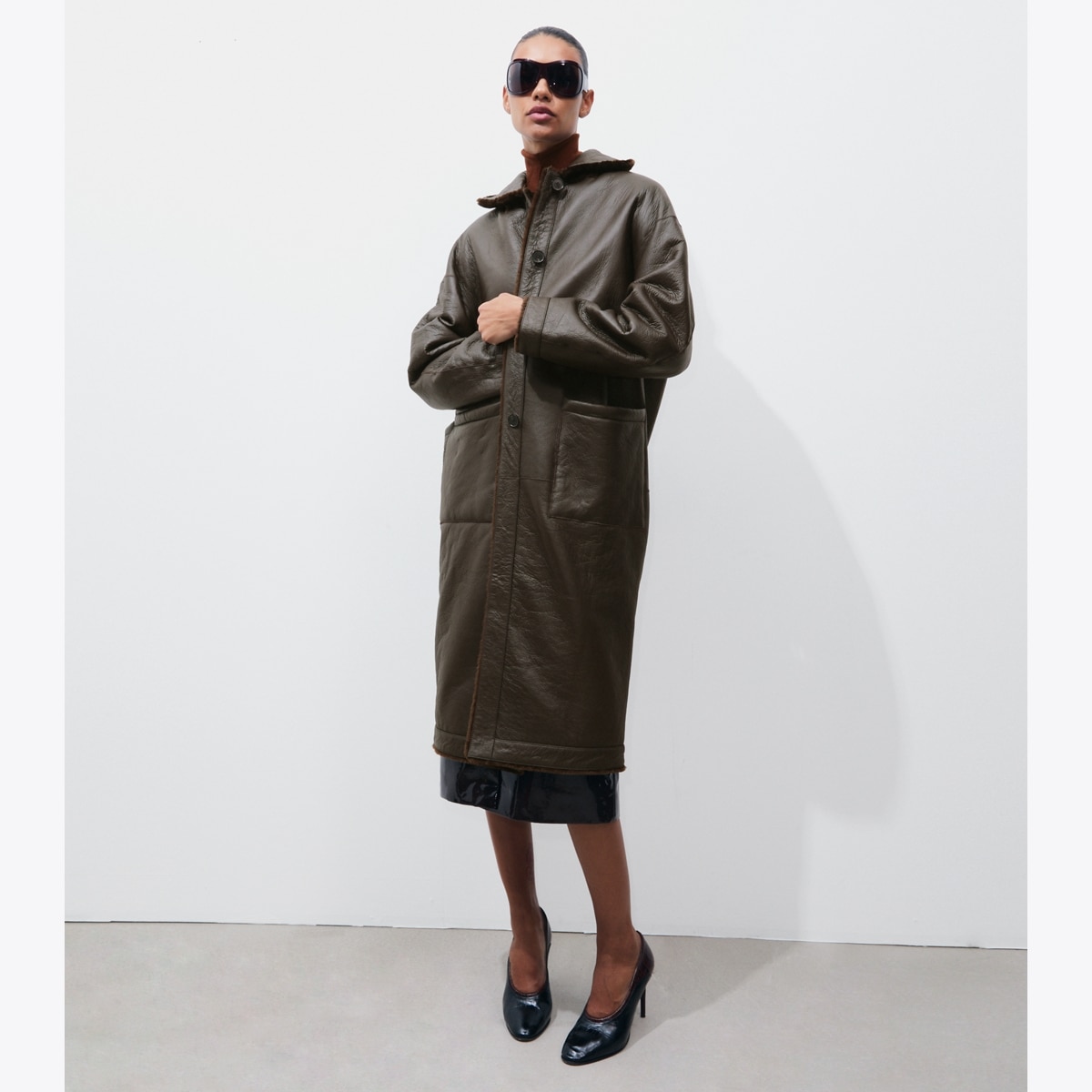 REVERSIBLE SHEARLING COAT - thumbnail 5