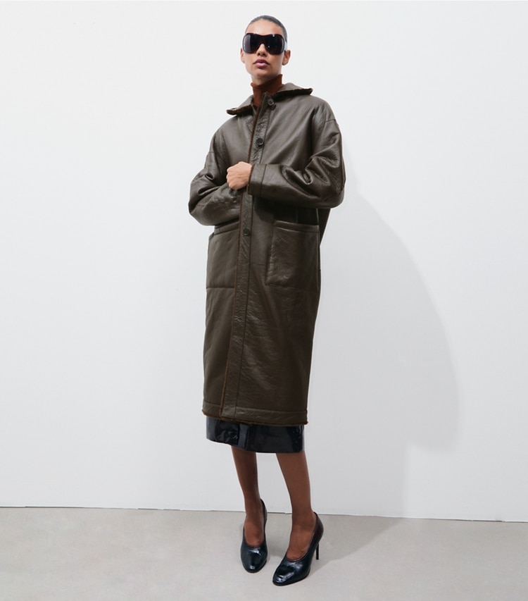 Tory Burch designer coats Reversible Shearling Coat in Cacao on model detail