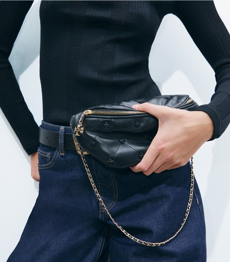 Tory Burch diseñador riñoneras Riñonera Bunny Knot en BLACK adicional en modelo