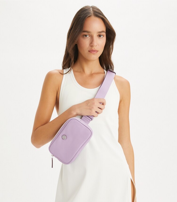 Tory Burch diseñador riñoneras Riñonera Virginia en Purple Heather accesorio en modelo