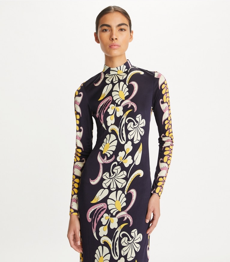 Tory Burch designer robes Robe à col montant en jersey imprimé in Pink Tropical Border on model detail