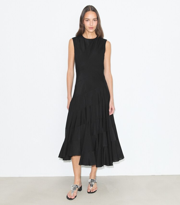 Tory Burch designer robes Robe évasée en coton et soie dans Black sur modèle, de face