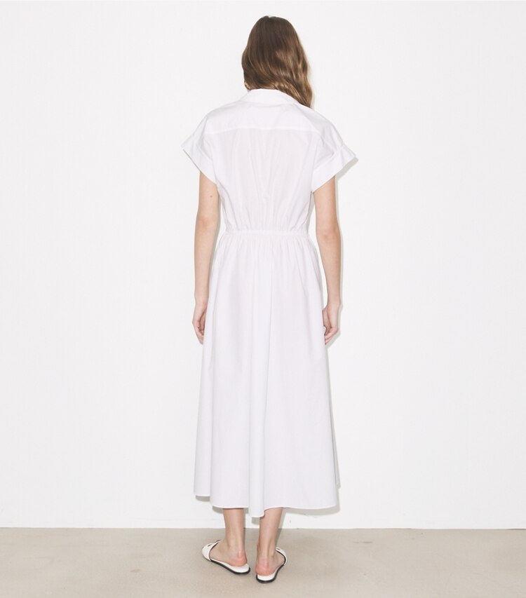 Tory Burch designer robes Robe chemise en popeline de coton dans White sur modèle, de dos