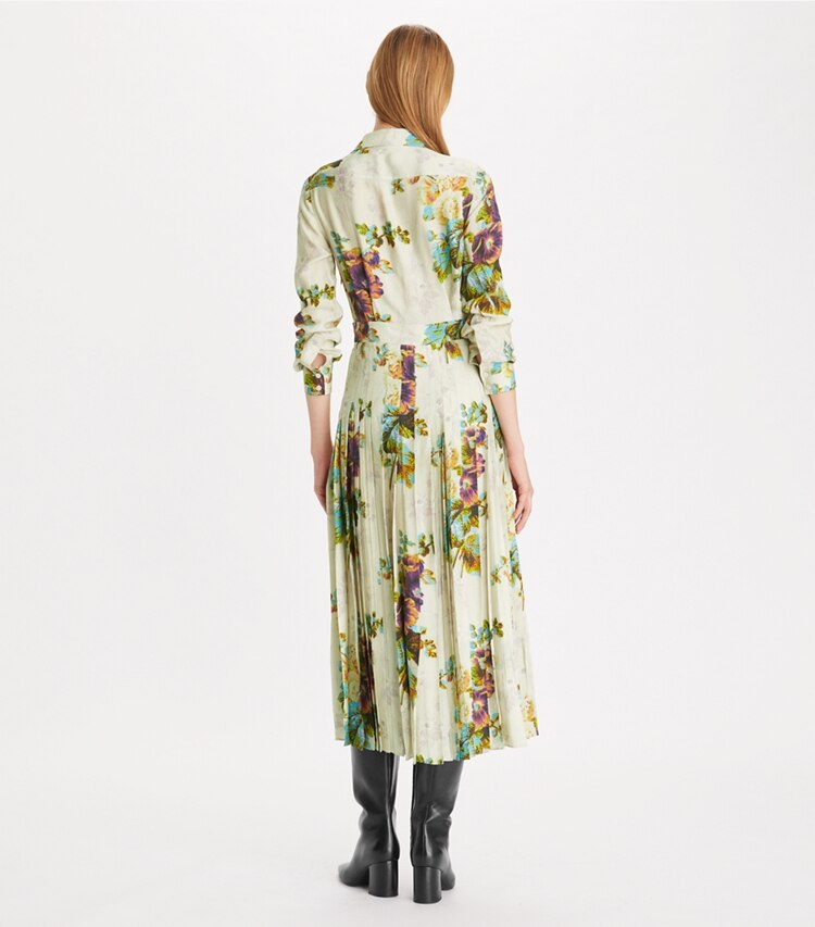 Tory Burch designer robes Robe chemise plissée in Purple Traditional Floral on model back