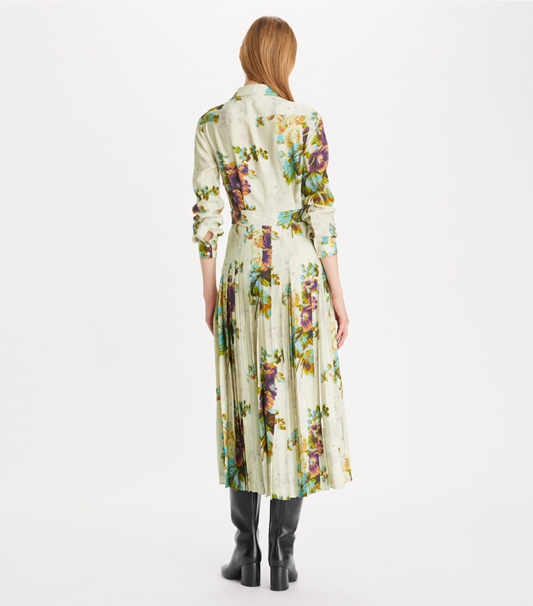 Tory Burch designer robes Robe chemise plissée in Purple Traditional Floral on model back