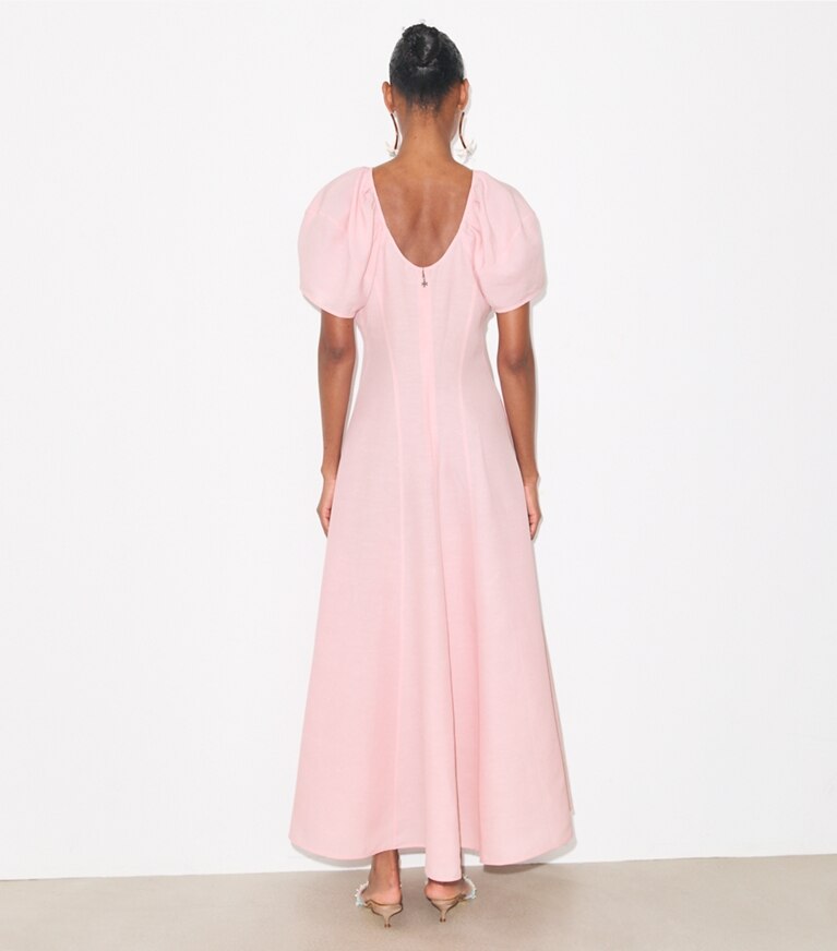 Tory Burch designer robes Robe en lin à manches ballon dans Light Pink sur modèle, de dos