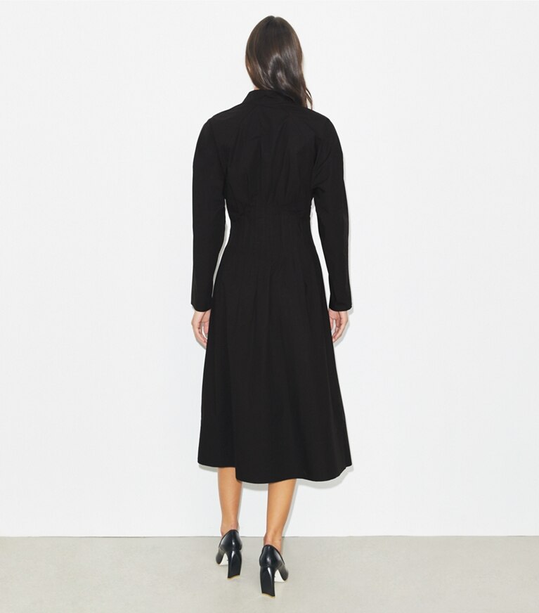 Tory Burch designer robes Robe en popeline dans Black sur modèle, de dos