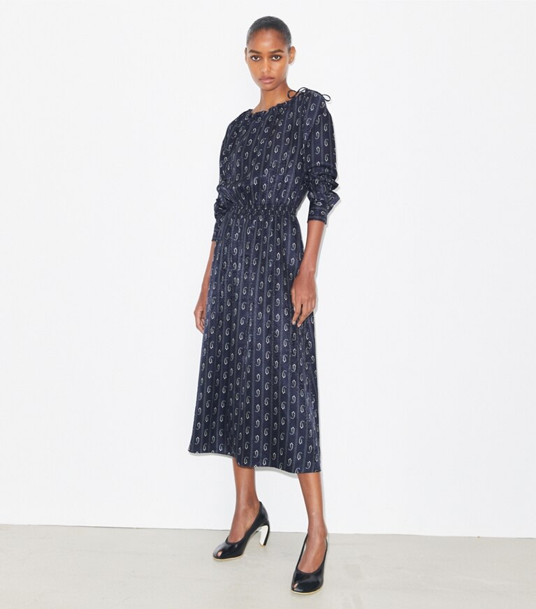 Tory Burch designer robes Robe en soie in Medium Navy Pajama Print front