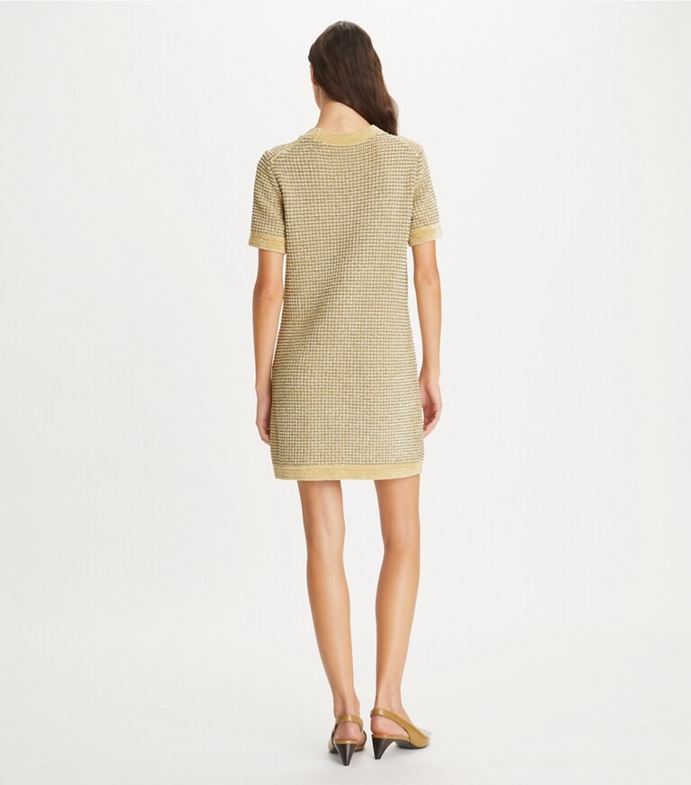 Tory Burch designer robes Robe en velours dans Ivory Chenille / Gray Metallic sur modèle, de dos