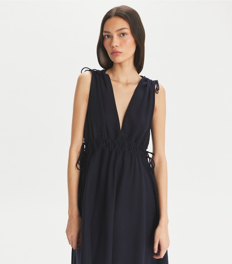 Tory Burch designer paréos Robe smockée sans manches in Medium Navy front