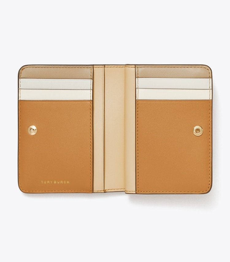 Tory Burch designer 財布 ロビンソン ペブルド バイフォールド ウォレット in Tiramisu オーバーヘッド