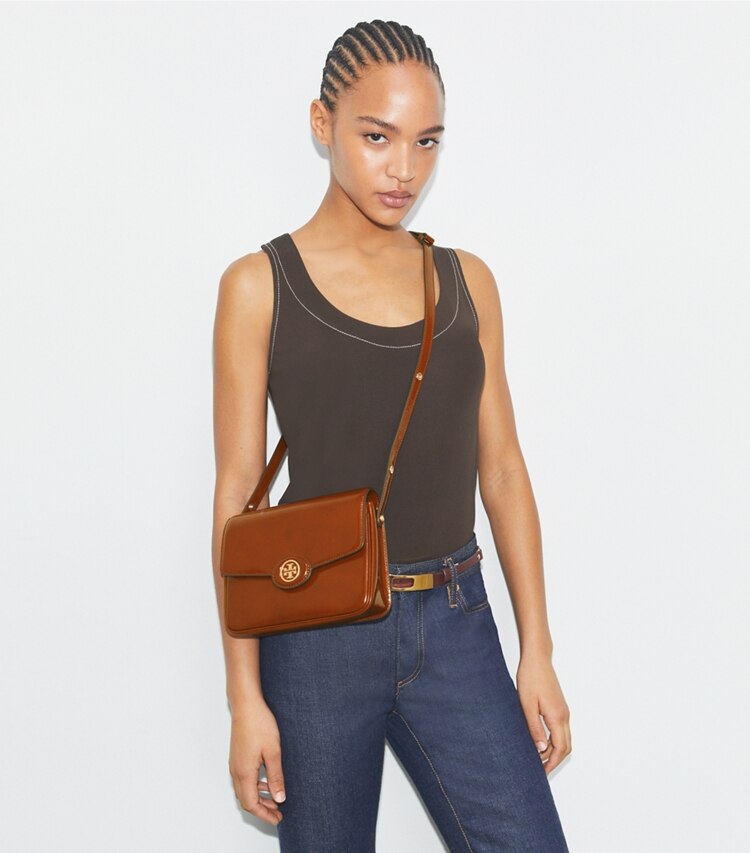 Tory Burch designer shoulder bags Robinson Spazzolato Shoulder Bag in DARK SIENNA additional on model