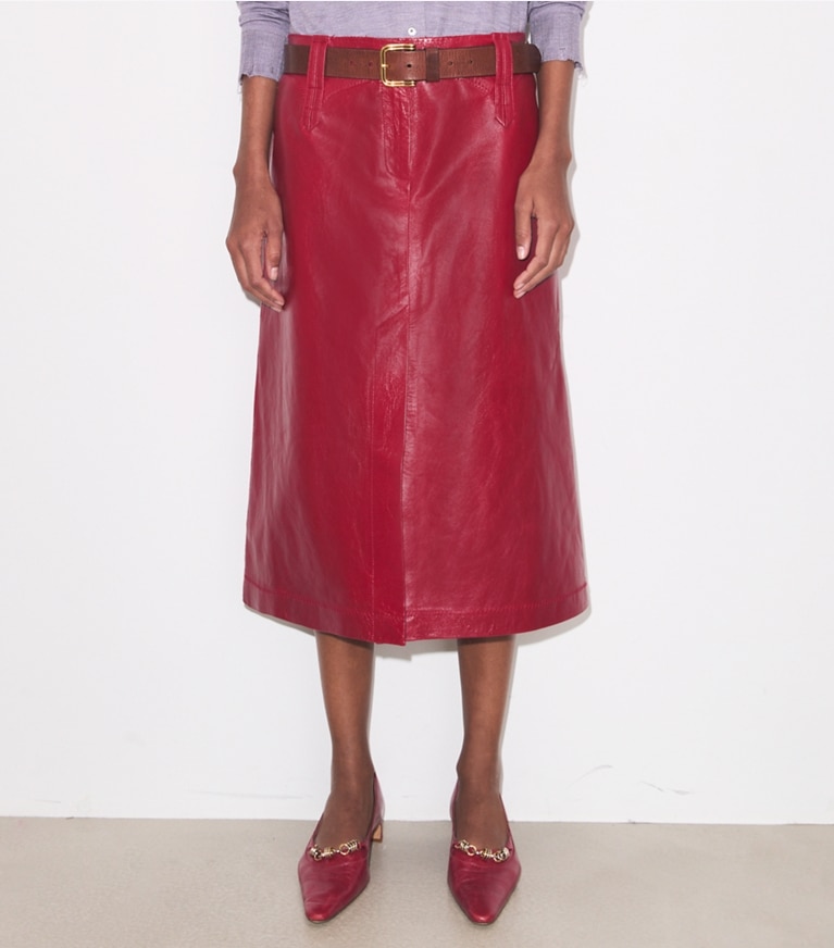 Tory Burch designer unterteile Rock aus Leder in Rouge on model detail