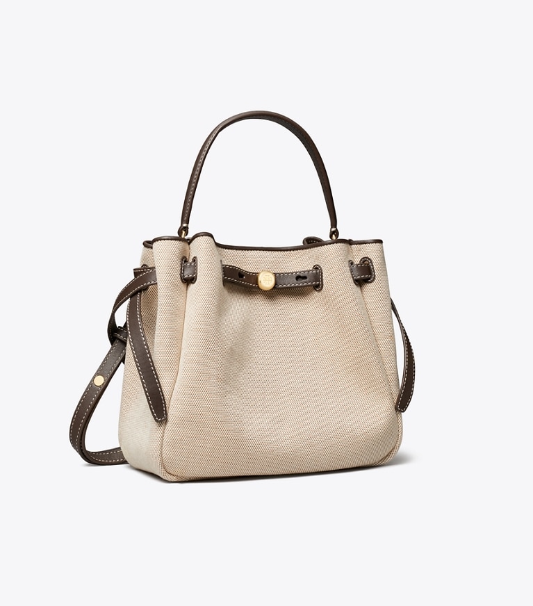 Tory Burch designer crossbody bags Romy Bucket Bag aus Canvas in Dusty Almond/ Bianco White angle