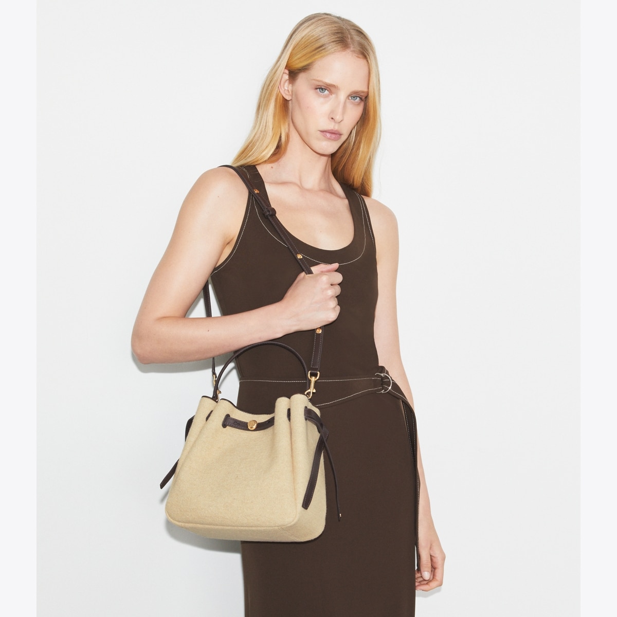 【関税&送料込】Tory Burch Romy Leather Bucket Bag Tory Burch Romy Pebbled Leather Bucket Bag | Saks Fifth Avenue