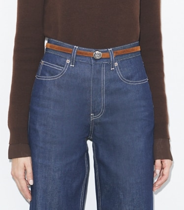Tory Burch designer belts Romy Reversible Suede Belt in Caramel / Tiramisu / Silver accessory on model