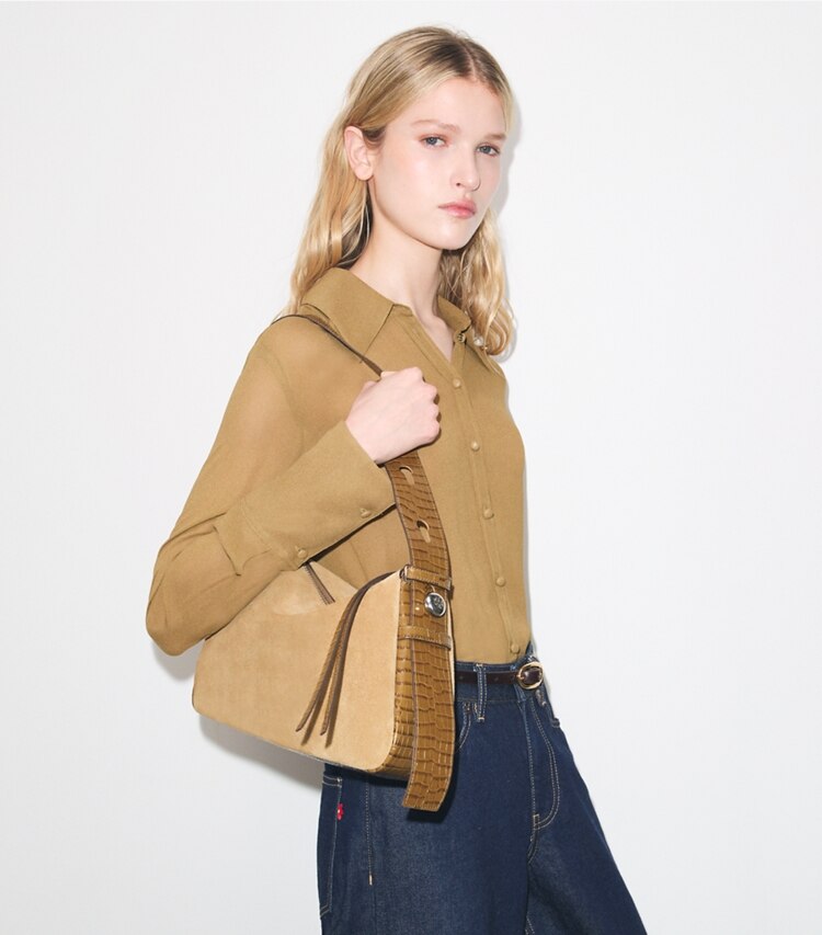 Tory Burch designer ショルダーバッグ ロミー スエード ショルダーバッグ in Stone accessory on model