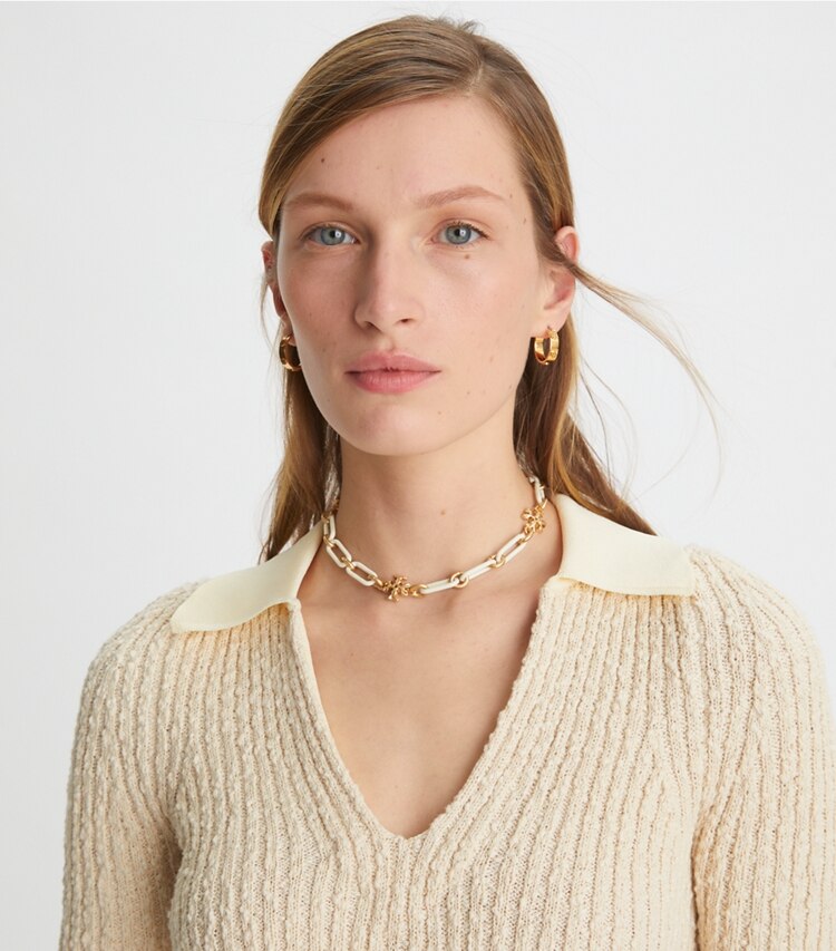 Tory Burch designer necklaces Roxanne Chain Short Necklace in Rolled Tory Gold / New Ivory accessory on model