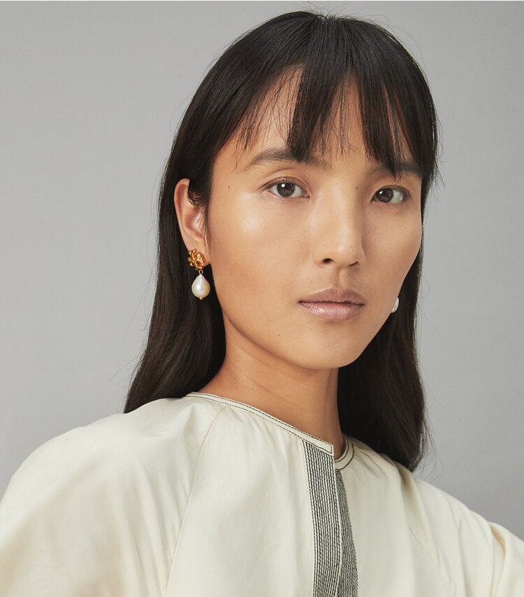 Tory Burch designer earrings Roxanne Pearl Drop Earring in Worn Silver / Gray Pearl accessory on model