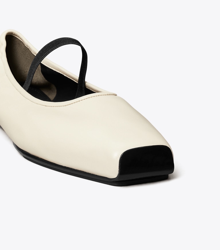 Tory Burch designer flats Runway Ballet in NEW IVORY / PERFECT BLACK angle