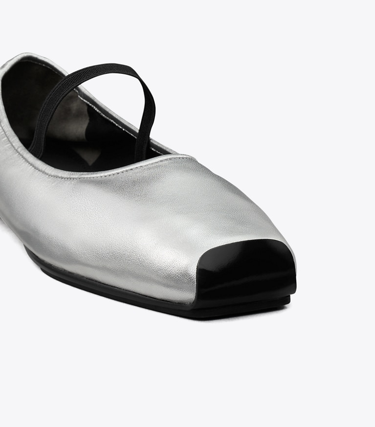 Tory Burch designer flats Runway Ballet in SILVER / PERFECT BLACK angle