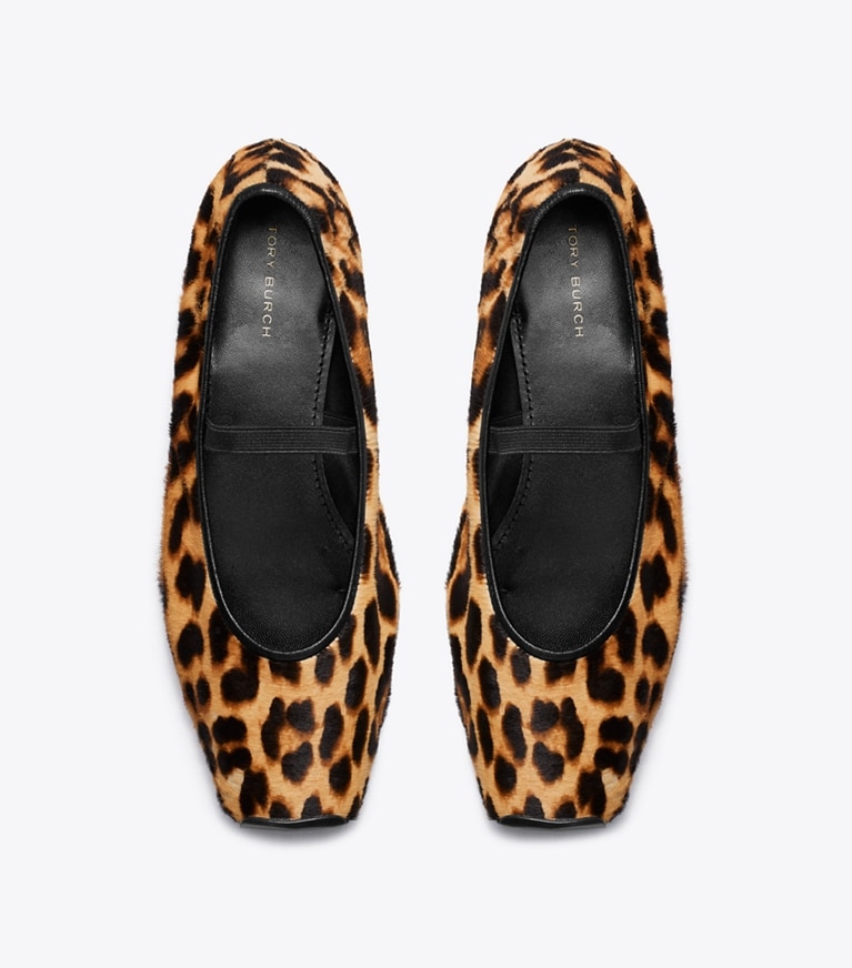 Tory Burch designer flats Runway Ballet in CLASSIC LEOPARD / PERFECT BLACK angle