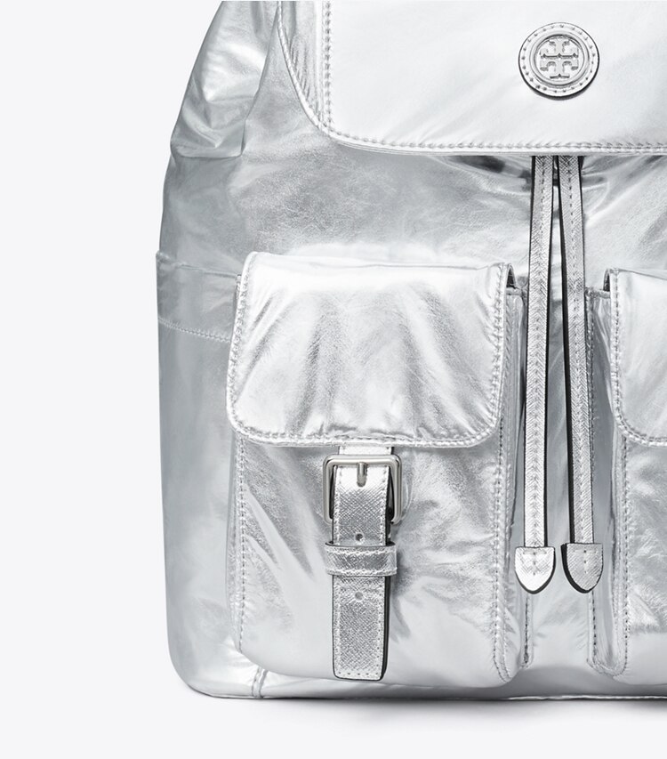 Tory Burch designer sacs à dos Sac à dos Virginia à rabat métallique dans Silver détails