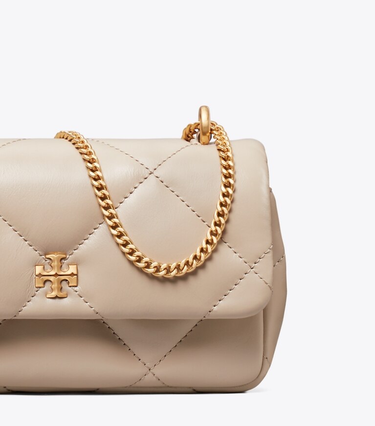 Tory Burch designer sacs à bandoulière Sac à rabat mini Kira matelassé diamant dans Light Stone détails