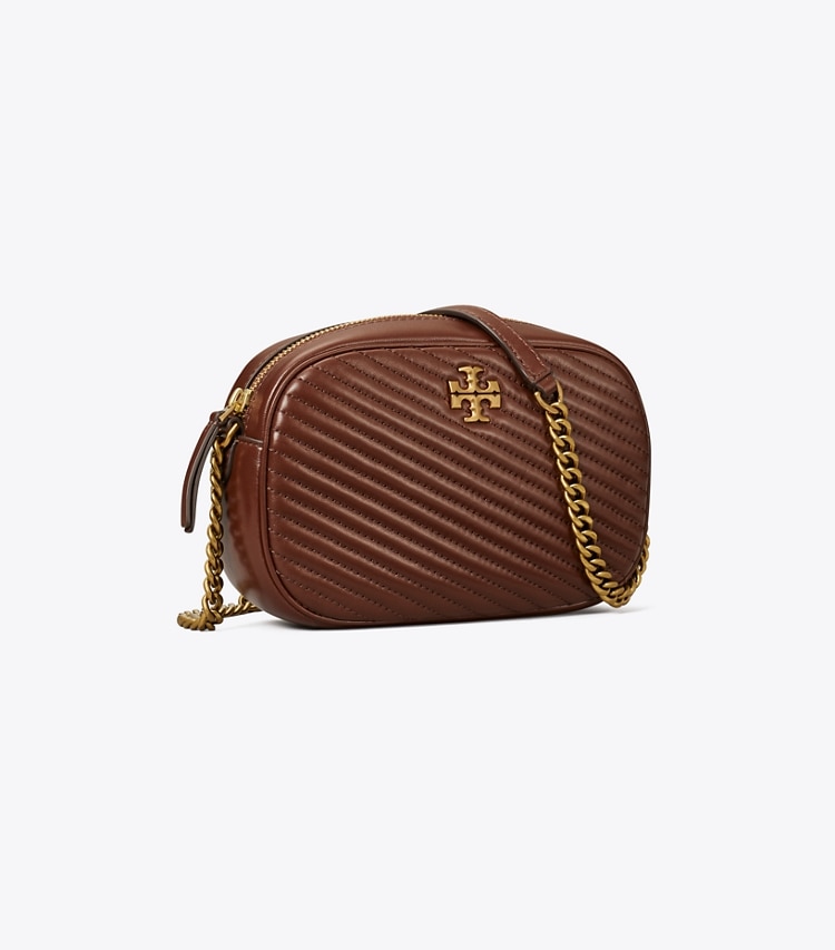 Tory Burch designer sacs à bandoulière Sac caméra Kira Chevron Moto Quilt dans Tree Branch angle