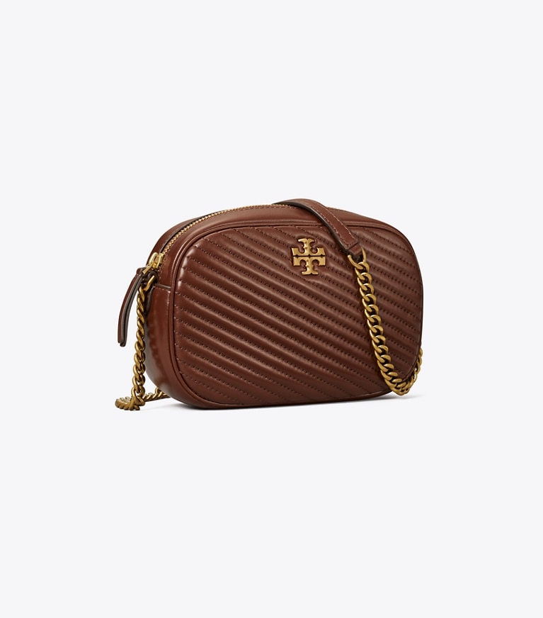 Tory Burch designer sacs à bandoulière Sac caméra Kira Chevron Moto Quilt dans Tree Branch angle