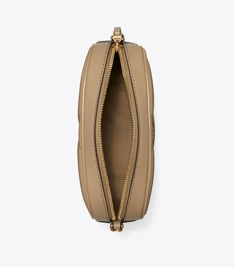 Tory Burch designer sacs à bandoulière Sac caméra Kira matelassé en losanges dans Taupe Oak vue du dessus