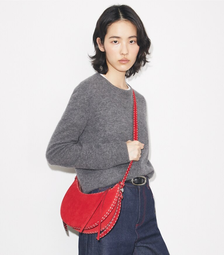 Tory Burch designer sacs porté épaule Sac demi-lune Romy en suède dans Toucan Red supplémentaire sur le modèle