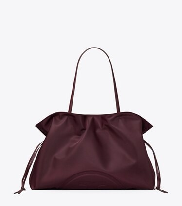 Tory Burch designer cabas Sac fourre-tout Ella en nylon à cordon de serrage dans Dark Carmine de face