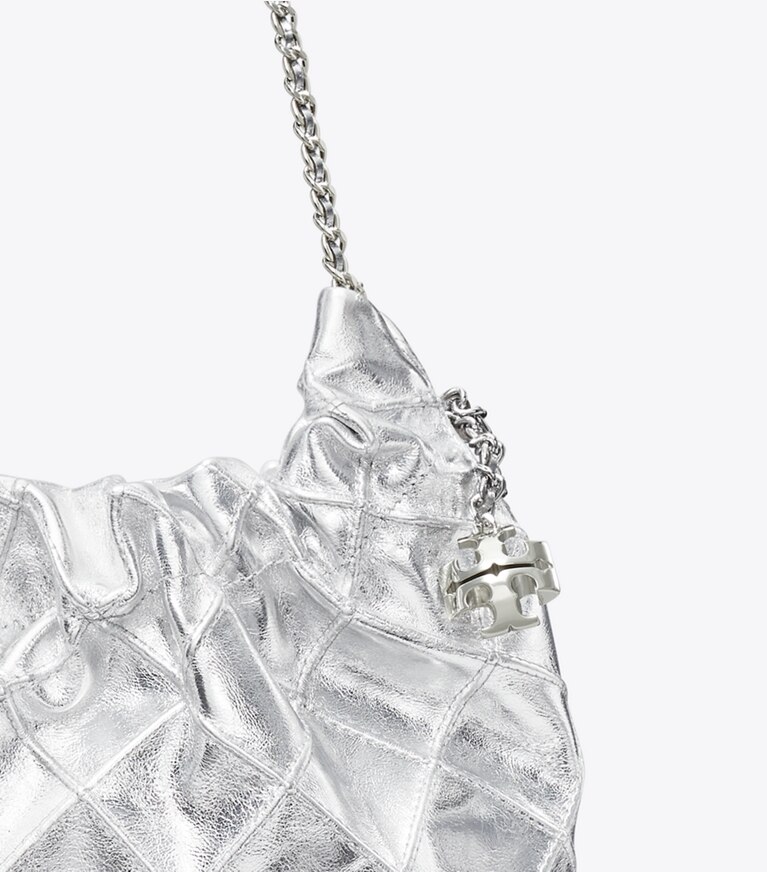 Tory Burch designer sacs à bandoulière Sac hobo mini Fleming métallisé dans Silver détails