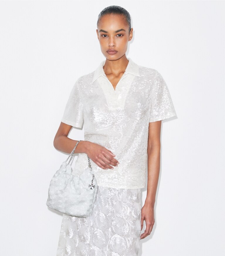 Tory Burch designer sacs à bandoulière Sac Mini Hobo Fleming à paillettes in White additional on model