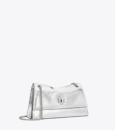 Tory Burch designer sacs porté épaule Sac porté épaule Mini Kira en cuir métallisé avec fermoir tourniquet in Silver angle