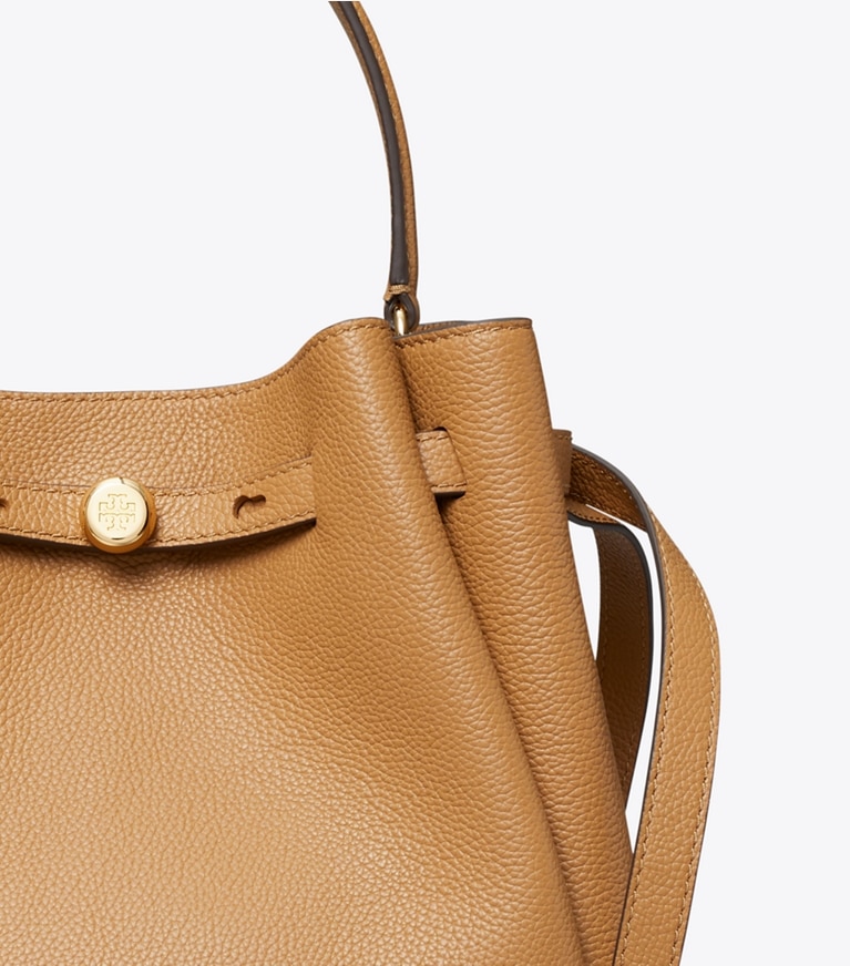 Tory Burch designer sacs à bandoulière Sac seau Romy in Tiramisu angle