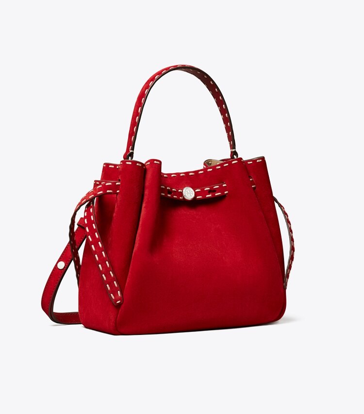 Tory Burch designer sacs à bandoulière Sac seau Romy en daim à coutures apparentes in Toucan Red angle