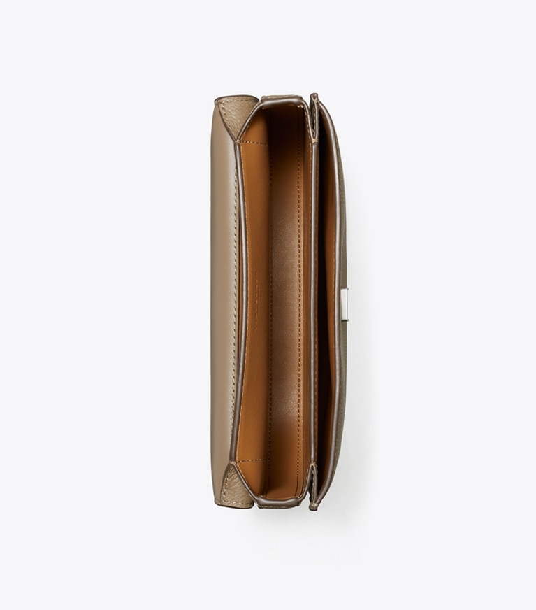 Tory Burch designer sacs porté épaule Sac selle Eleanor Slim grainé dans Wild Mushroom vue du dessus