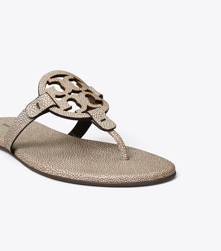 Tory Burch designer sandales Sandale Miller en cuir embossé dans Razza Sand détails