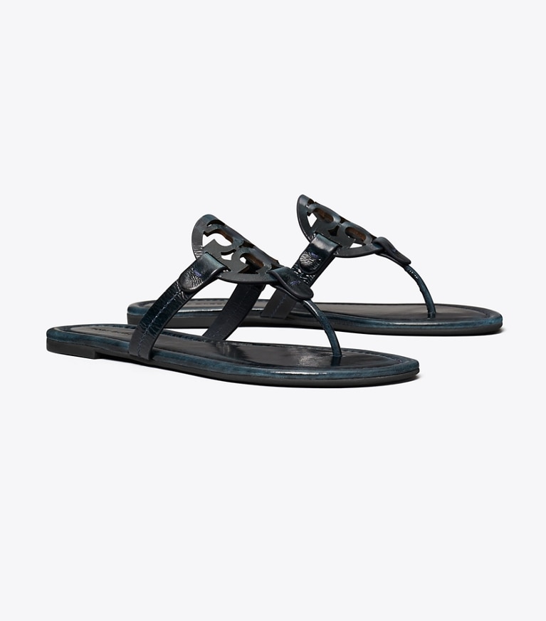 Tory Burch designer sandales Sandale Miller en cuir verni dans AGED NAVY angle