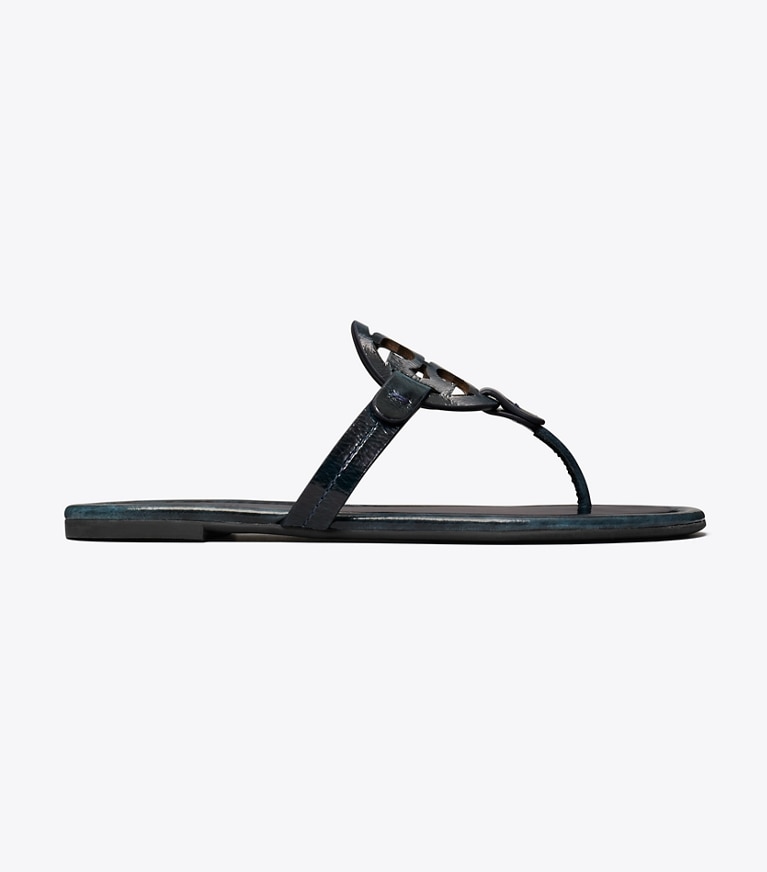 Tory Burch designer sandales Sandale Miller en cuir verni dans AGED NAVY de côté