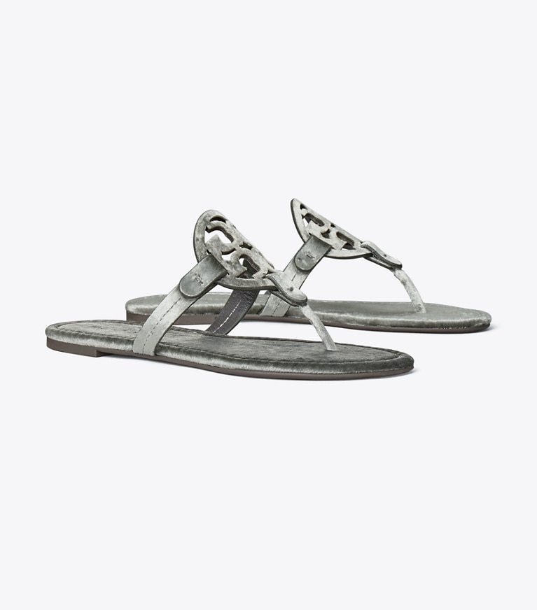 Tory Burch designer sandales Sandale Miller en velours dans LAVA GREY angle