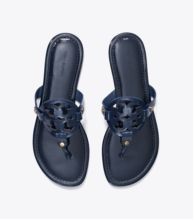 Tory Burch designer sandales Sandale Miller vernie dans Perfect Navy vue du dessus