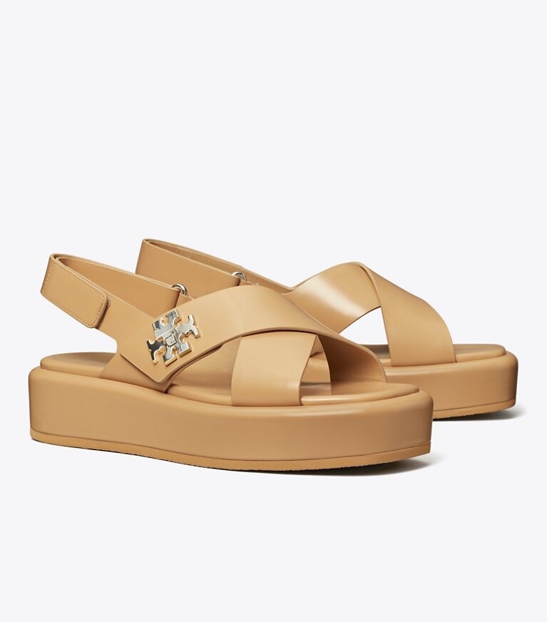 Tory Burch designer sandales Sandales à plateforme et fermoir tourniquet in Cantucci angle